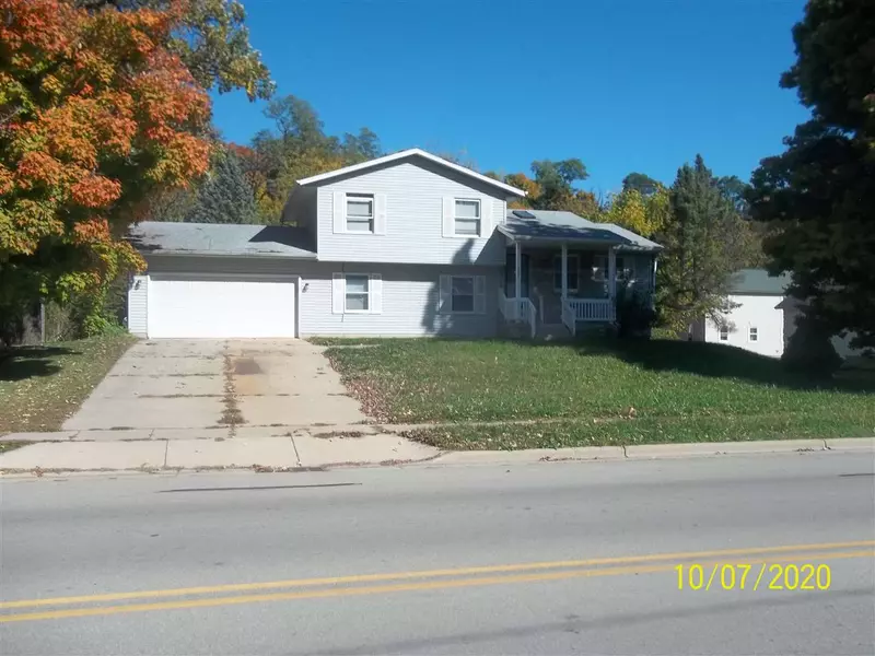 202 N Mechanic St, Albany, WI 53502