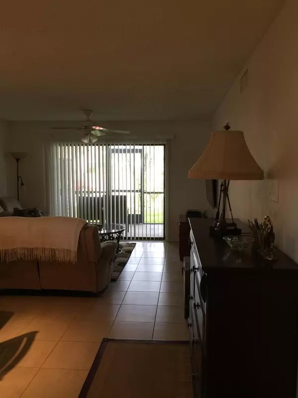 Stuart, FL 34994,1290 SE Parkview PL A-5