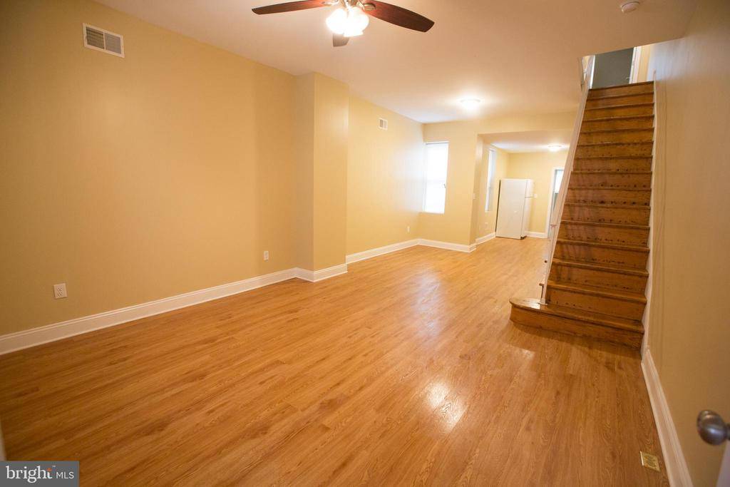 923 E SCHILLER ST, Philadelphia, PA 19134