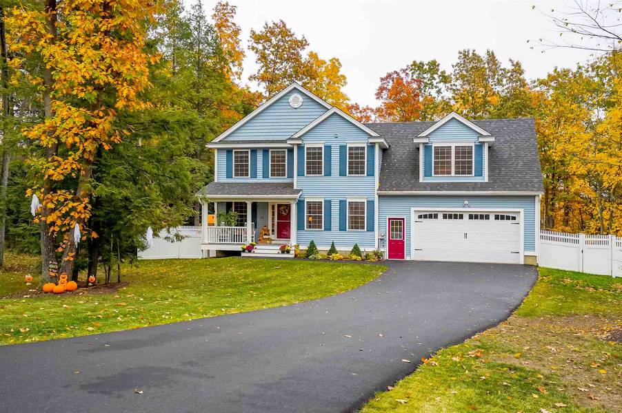 22 Ledgewood DR, Auburn, NH 03032