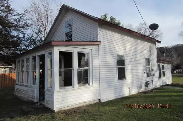 Avoca, WI 53506,601 Front St