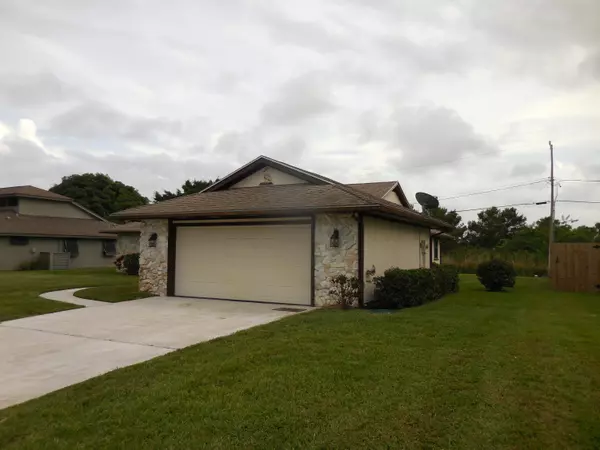 Vero Beach, FL 32962,415 SW 10th PL