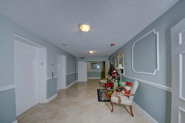 Jensen Beach, FL 34957,9950 S Ocean S DR 1503