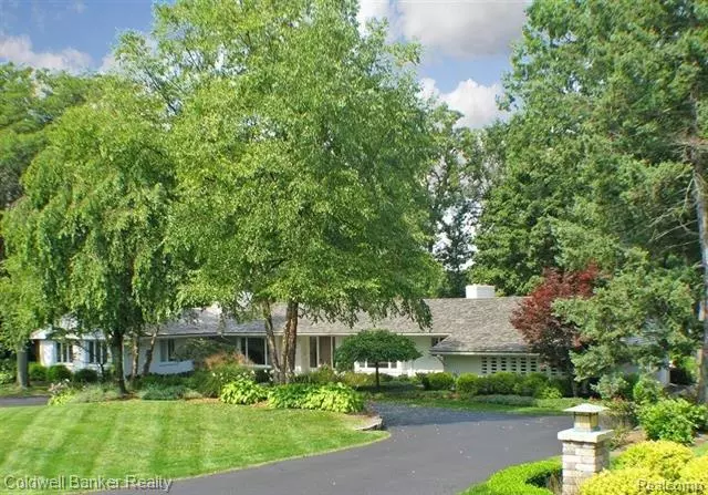 Bloomfield Hills, MI 48304,720 KENNEBEC CRT