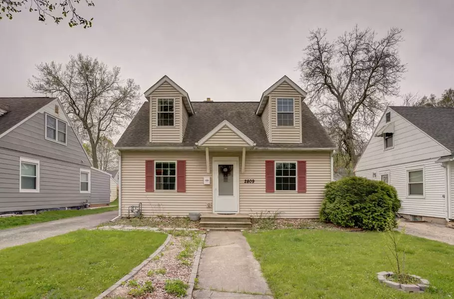 2809 Myrtle St, Madison, WI 53704