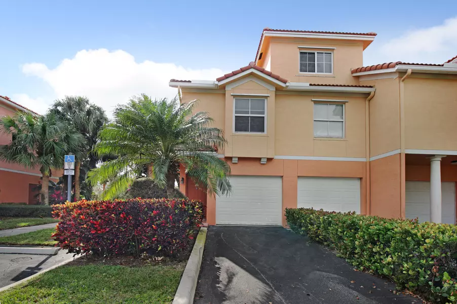 2046 Alta Meadows LN 1901, Delray Beach, FL 33444