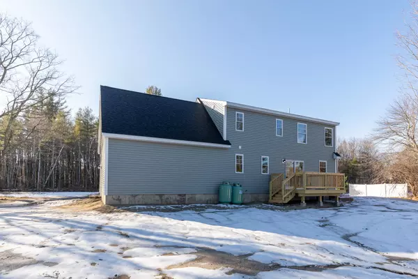 Kingston, NH 03848,9 Marshall RD