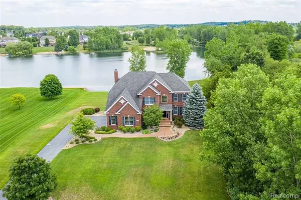 3129 BRADFORD CRT, Milford, MI 48380