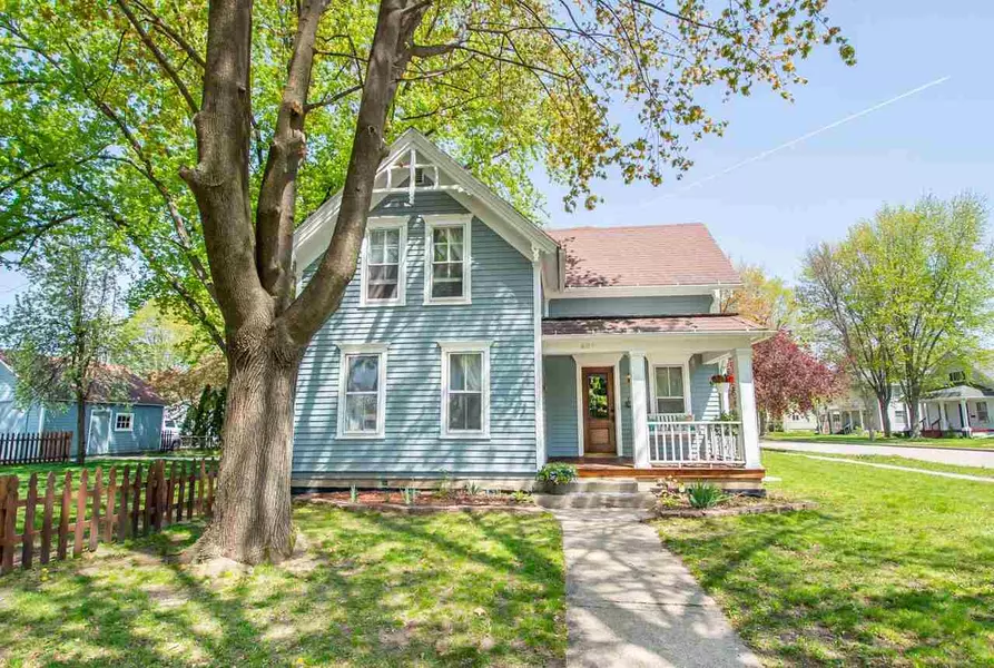 401 Van Buren St, Sauk City, WI 53583