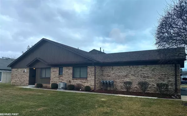 662 Country Club, Saint Clair Shores, MI 48082