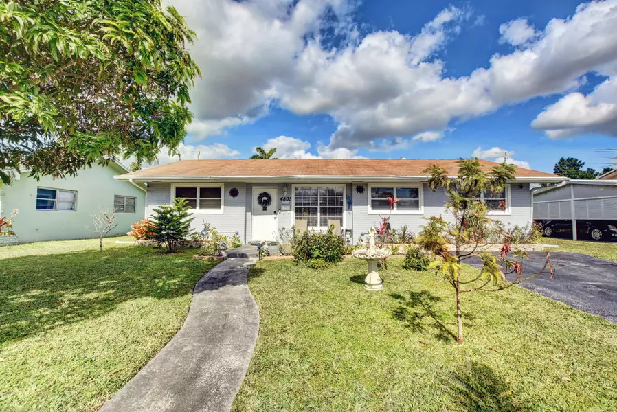 4805 Pine Cone LN, West Palm Beach, FL 33417