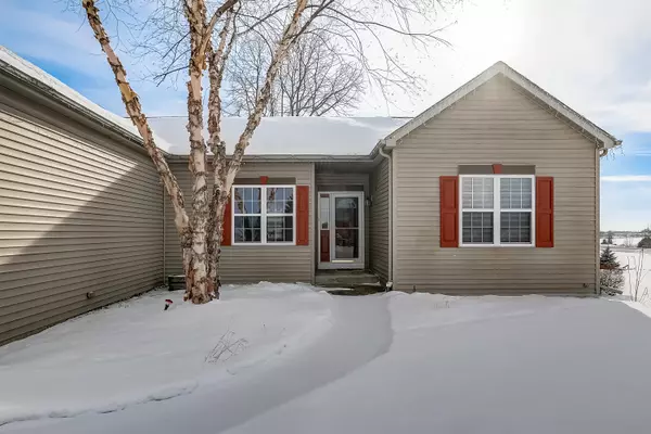 Ixonia, WI 53036,W1035 Snowyowl Ln