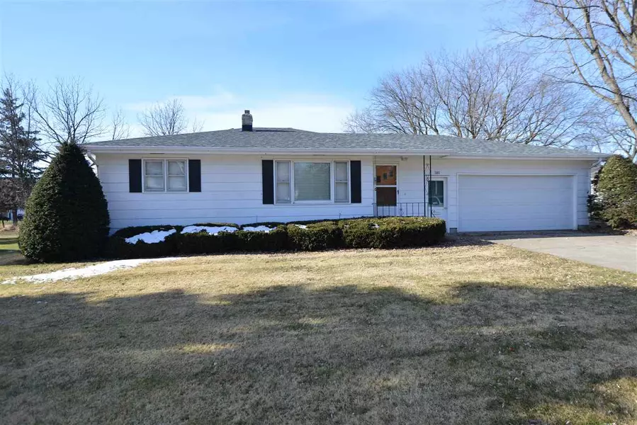 303 Hubbell St, Marshall, WI 53559