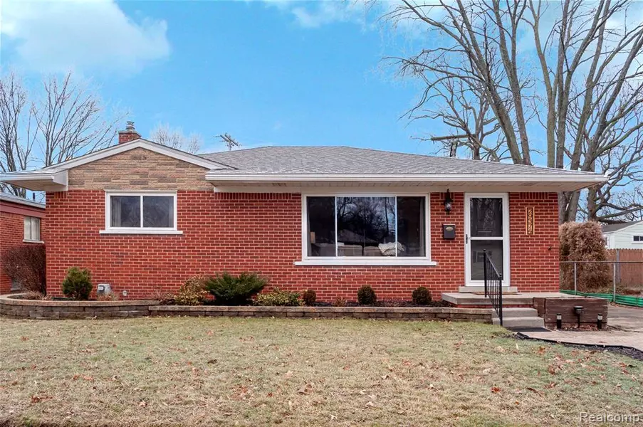 29374 MILTON Avenue, Madison Heights, MI 48071 2515