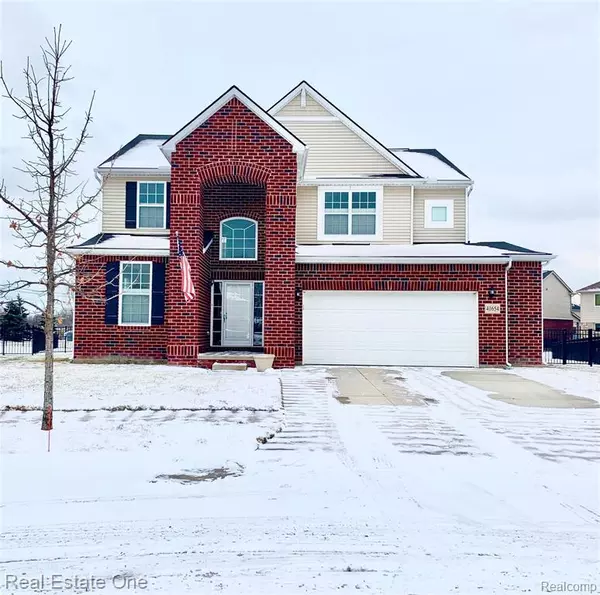 Clinton Township, MI 48038 7501,41654 DAMASK Drive