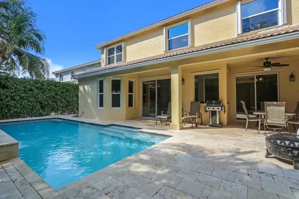 Palm Beach Gardens, FL 33418,458 Woodview CIR