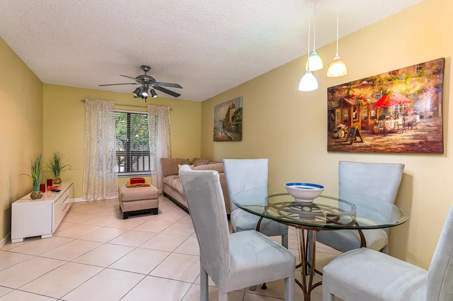 2915 NE 8th TER 202, Oakland Park, FL 33334