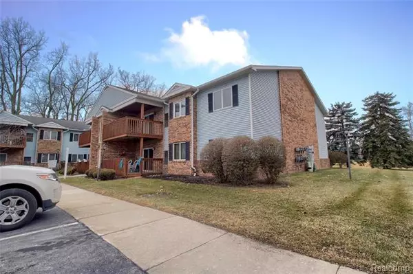 Trenton, MI 48183,1535 HARBOUR CT APT 69