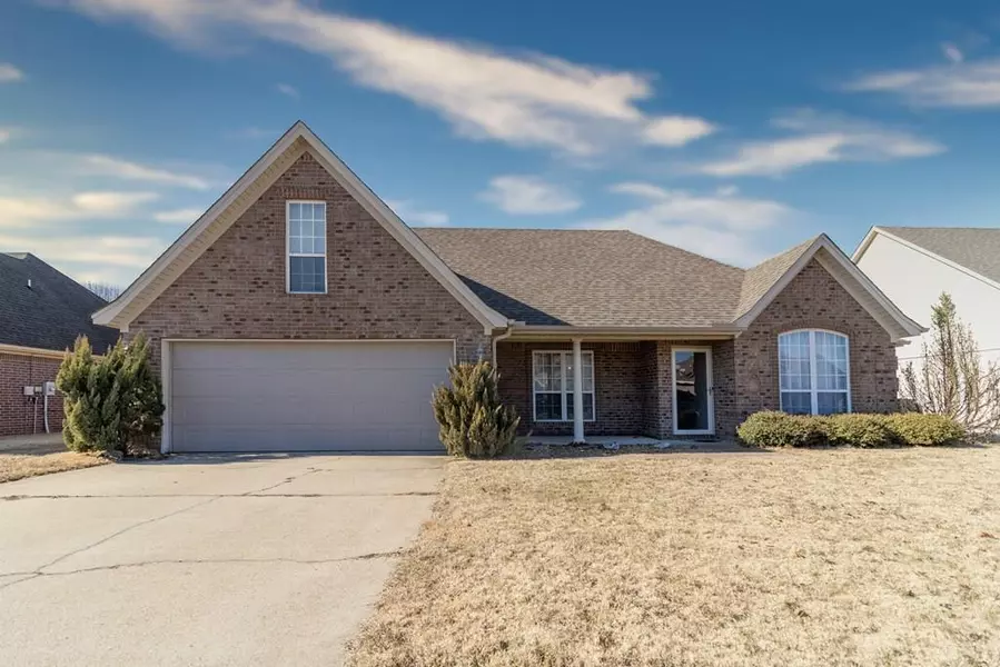 206 WHISPERING WIND CIR, Marion, AR 72364