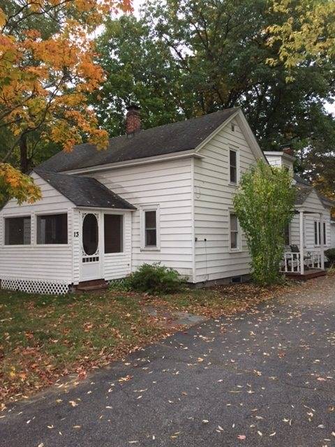 13 School ST, Hudson, NH 03051