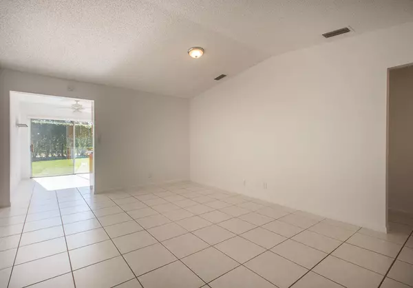 Delray Beach, FL 33484,15520 Bottlebrush CIR