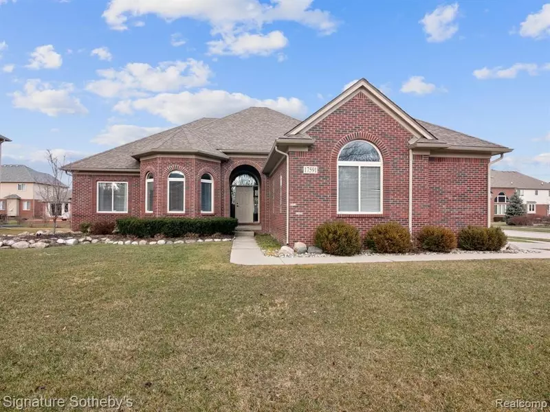 17591 EIDER Drive, Clinton Township, MI 48038