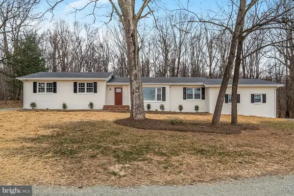 6208 JOHN BARTON PAYNE RD, Marshall, VA 20115