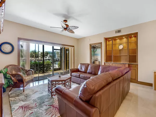 Delray Beach, FL 33483,240 Captains WALK 504