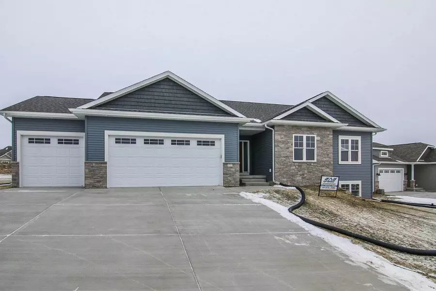 2320 Autumn Crest, Stoughton, WI 53589