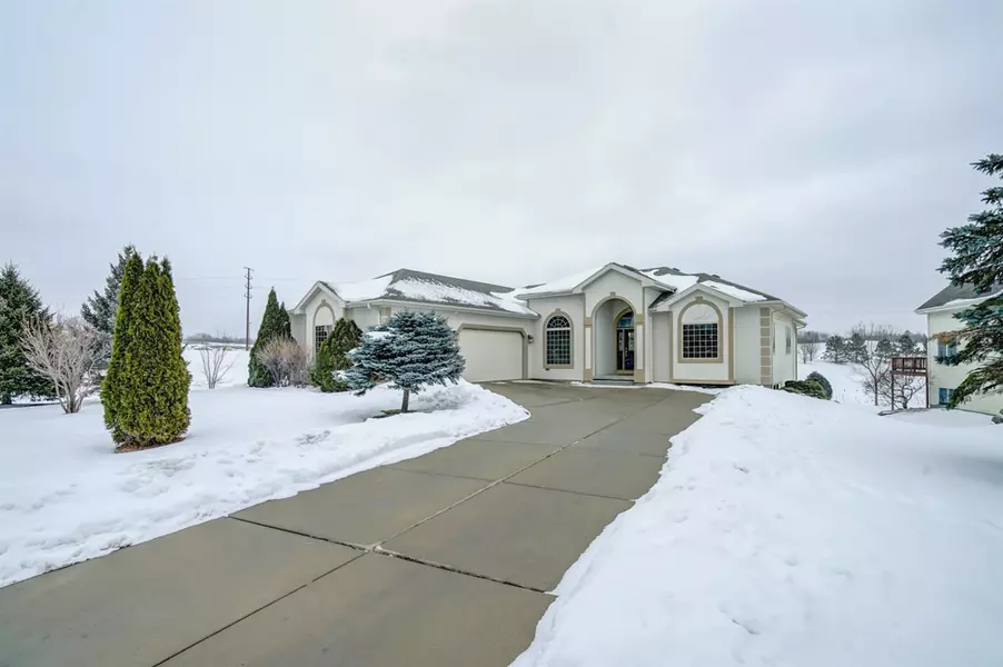 1701 Waterbend Dr, Verona, WI 53593