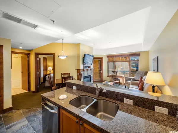 Park City, UT 84098,3720 N SUNDIAL CT #C103