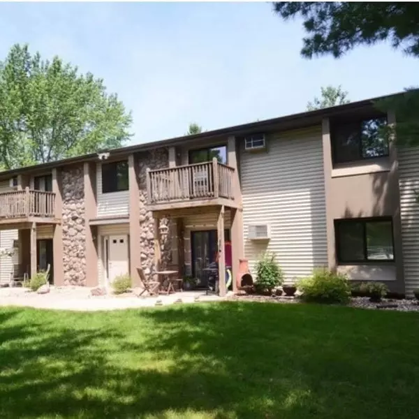 S8138 Kassner Rd #41, Merrimac, WI 53561