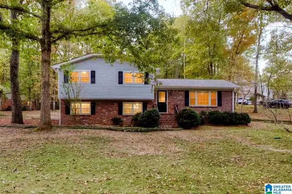 3554 VALLEY CIR, Vestavia Hills, AL 35243