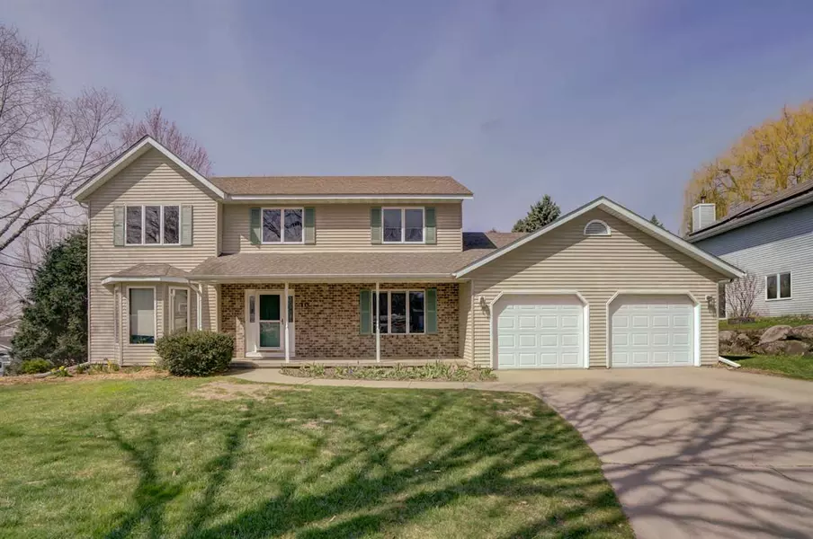 10 Jaarsma Ct, Madison, WI 53716