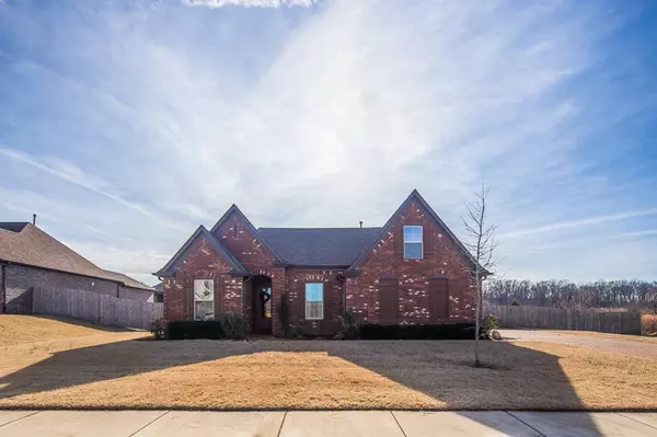 165 OAK HOLLOW DR, Oakland, TN 38060