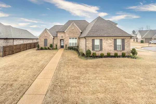 55 BENTGRASS CV, Oakland, TN 38060