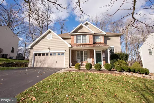 3154 OVERLOOK DR, Allentown, PA 18103