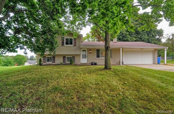 11498 Farmhill, Tyrone Twp, MI 48430