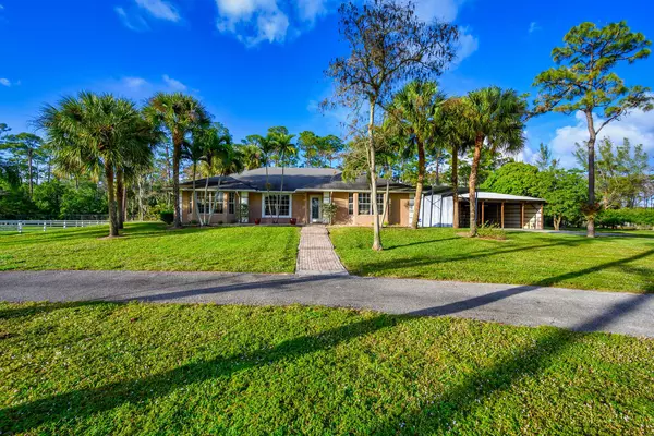 Loxahatchee Groves, FL 33470,13161 11th LN