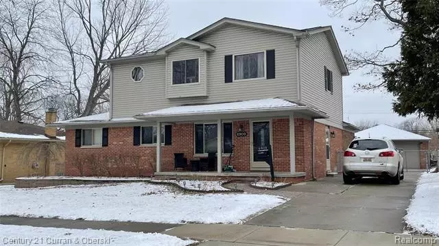 6909 SILVERY LN, Dearborn Heights, MI 48127