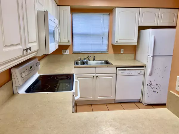 Greenacres, FL 33463,4204 Inlet CIR