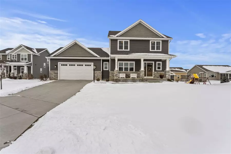 924 Skylark Ln, Deforest, WI 53532