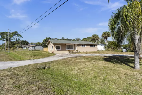 4400 Evergreen AVE, Fort Pierce, FL 34947