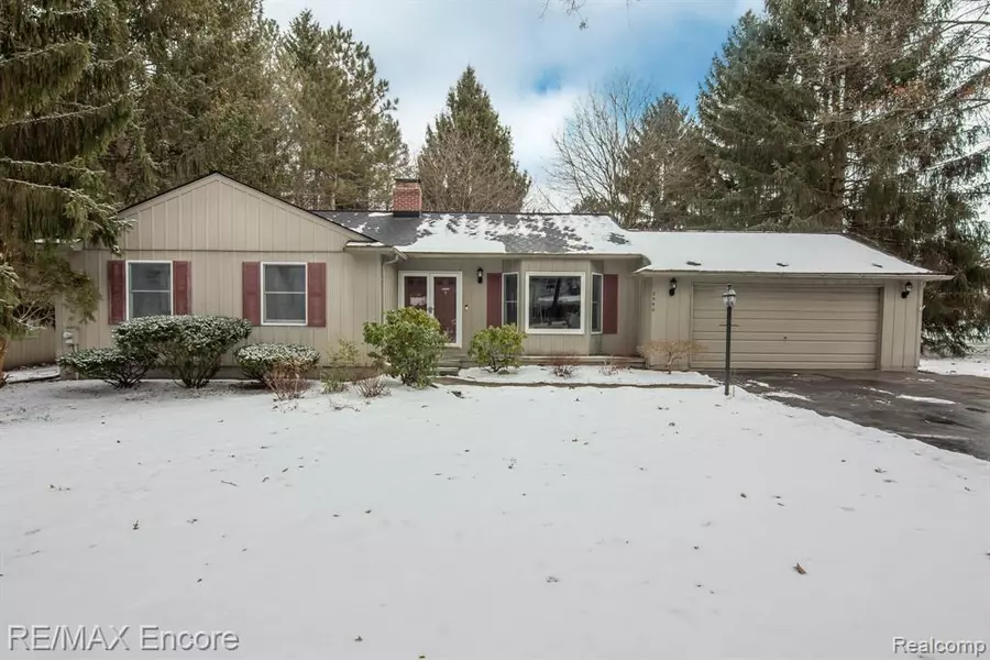 5590 CHICKADEE Lane, Clarkston, MI 48346 2901