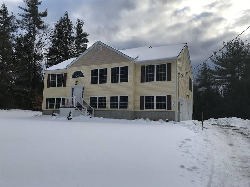 10 Lebanon RD, North Berwick, ME 03906