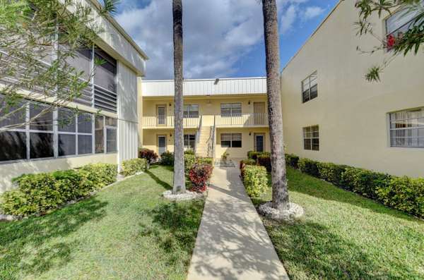 222 Normandy E, Delray Beach, FL 33484