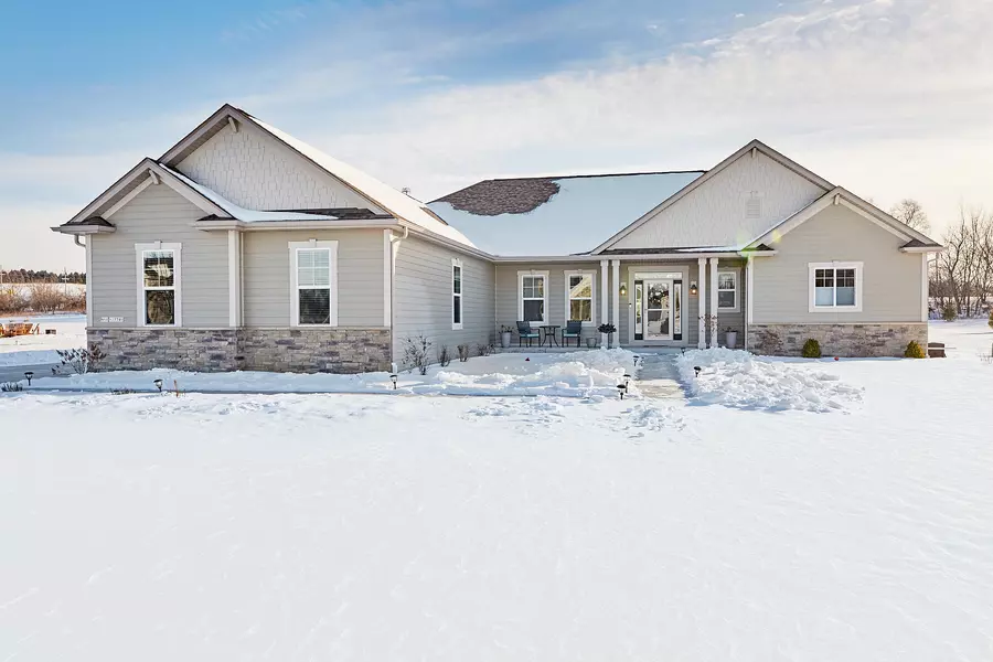 N68W27749 Steepleview Ln, Merton, WI 53029