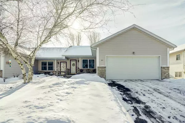 511 Meadow View Rd, Mount Horeb, WI 53572