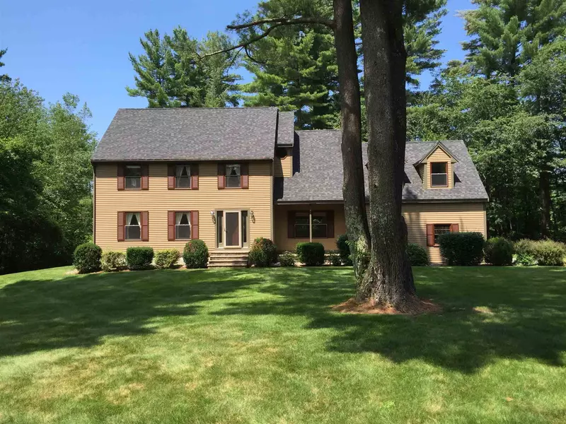 15 Merrymeeting DR, Merrimack, NH 03054