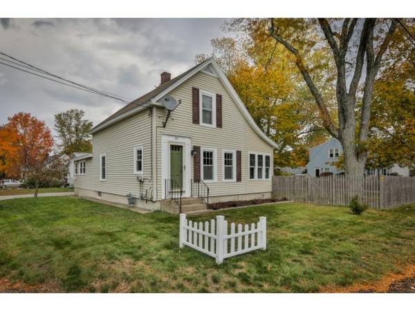 39 Pinehill Avenue, Nashua, NH 03064